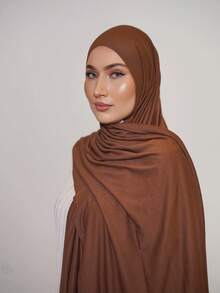 三件套针织头巾套装，升级包边，经典纯色亮面围巾，尺寸170*60厘米，可快速变换头巾和披肩，适合日常、休闲、户外、送礼等场合。 - 棕色-淺卡其-咖色 - 查看 3