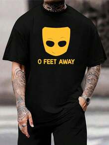 Camiseta divertida del Orgullo Gay para hombre inspirada en Grindr 'A 0 pies de distancia' - Camiseta de manga corta LGBTQ+ - Ropa informal cómoda - Regalo único para papá - Camiseta de moda para hombre - Negro - Ver 1
