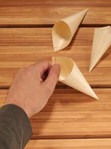 1set/25pcs,Ice Cream Trays, Candy And Pastry Trays, Dried Fruit Trays, And Cone-Shaped Dessert Trays (Without Skewers)