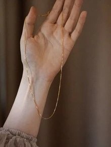 A Simple And Elegant Stainless Steel Round Snake Necklace For Ladies - 金黃色 - 查看 3