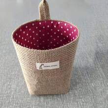 Yiuswoy 1 peça Mini Cesta de Armazenamento de Tecido de Juta, Cesta de Parede para Cozinha, Restaurante, Cesta de Armazenamento, Para Banheiro, Quarto, Sala de Estar, Dormitório, Escritório, Mesa, Artigos Diversos, Cesta de Organização, Decoração para Casa, Cesta de Presente, Cestas de Prateleira