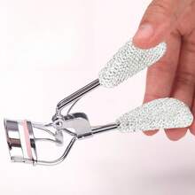 1pc Luxurious Rhinestone Stainless Steel Eyelash Curler, Shiny Silver Makeup Tool With Duck Billed Handle, Portable Eyelash Curler,Makeup,Cheap,Room Decor,Vanity,Travel,Bedroom,Makeup Accessories,Eyelash Curler,Cheap,Stocking Stuffers,Makeup,Makeup Tools,Cheap Stuff,Gifts,Gifts For Women,Christmas Gifts - Multicolor - View 3