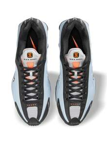 女士运动鞋经典合成纺织鞋面响应式 Nike Shox 缓震透气跑步休闲鞋 AR3565-401 - 藍色/亮橙色/黑色/金屬銀色 - 查看 3