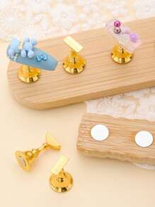 1 Peça Base de Prática de Arte de Unhas de Madeira Natural, Novo Estilo Japonês Minimalista Suporte de Esmalte de Bambu/Madeira, Ferramenta de Exibição de Dicas de Unhas de Metal Dourado/Prata, Disponível em Várias Cores, Ferramenta de Design de Arte de Unhas DIY na Moda, Presente Adequado para Família, Namorada, Melhor Amiga, Natal