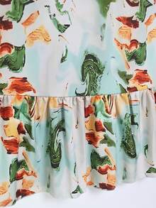 Vestido Casual De Verano Para Mujer Con Estampado De Flores Colocadas, Cuello En V, Mangas De Campana y Dobladillo Fruncido - Verde - Ver 5