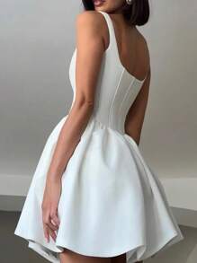 Spring/Summer French Minimalist Style White Camisole Dress, Women High-End Sense Slimming Square Neck Waisted Sleeveless Backless Vintage Fitted Sexy Slip Dress