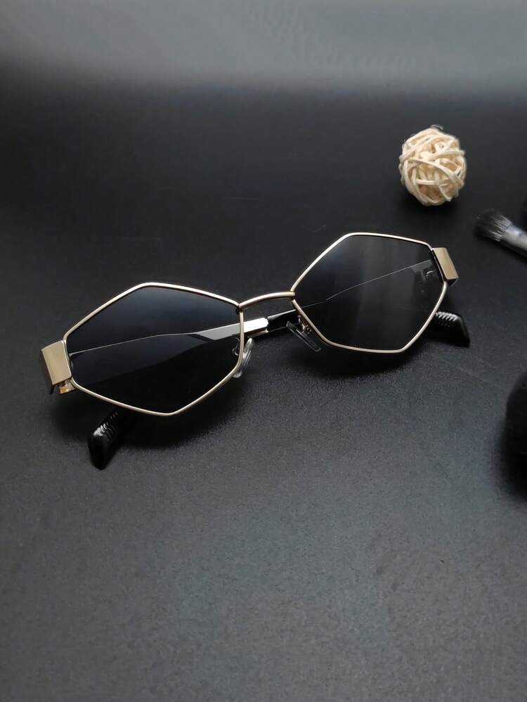 Rhombus Personalized Metal Small Frame Y2K Glasses, Accesso Y2k Metal Gold Small Rhombus Frame Cat 3 UV400 ELEGANT Glam  main image 2