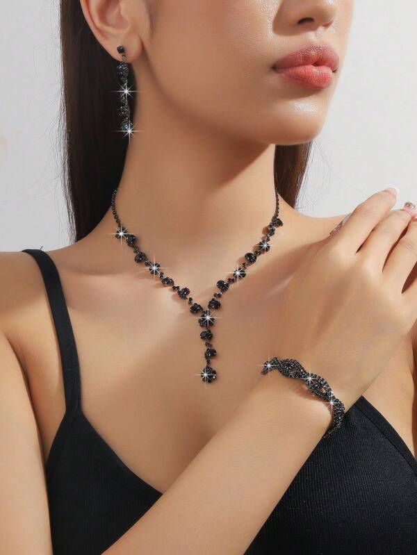 4-Piece Elegant And Stylish Jewelry Set, Featuring Rhinestone Pendant Necklaces, Earrings, And Bracelets Paired With Sparkling Rhinestones, Suitable For Weddings, Parties, And As Holiday Gifts