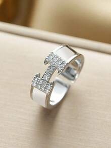 1 件时尚奢华铜 18K 镀金全冰字母 H 形可调节戒指，适合女性约会之夜和正式穿着、结婚周年纪念礼物 - H字母戒指 - 查看 5