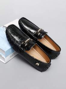 Women's Slip-On Loafer Shoes With Golden Chain Decor - Soft PU Upper, Cushioned Insole And Durable Rubber Sole - Comfortable For Casual And Formal Wear, All Seasons