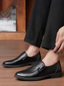 Men's Solid Color Basic Casual Slip-On Loafers, Faux Leather, Comfortable For Commuting, Office, All Season, Anti-Slip & Durable (Suggest Ordering One Size Down)