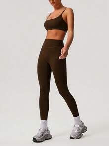 Sodalemon 女士纯色加厚运动文胸和瑜伽紧身裤两件套，简约设计，适合夏季健身训练。 - 棕色 - 查看 3