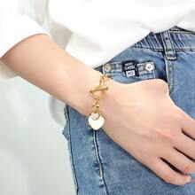 1 pièce Bracelet minimaliste à la mode en acier inoxydable en forme de cœur, convient pour la tenue quotidienne ou les soirées des femmes, excellent cadeau pour les amis