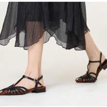 Sandali piatti da donna