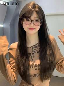 SHUDUO 1 peluca de cabello liso marrón resistente al calor sintética con flequillo partido en el centro, hecha de fibras para uso diario, peluca natural y realista (accesorios no incluidos) - Marrón - Ver 1