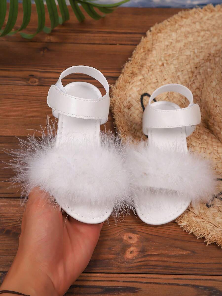 1 Pair Fashion Fur Decor Girls Casual Flat Sandals, Suitable For 3-15 Years Old Kids To Wear Indoors, Outdoors, Vacation, Beach, Parties - White - View 1