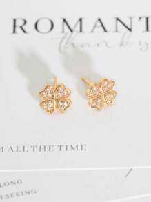 1 paire de boucles d'oreilles à tige cœur zirconium doré romantique. Convient pour le port quotidien, les vacances, les fêtes et les cadeaux pour les femmes.