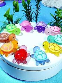 10/20 piezas de decoraciones de mini tortugas de mar que brillan en la oscuridad de colores aleatorios - Adorables adornos de resina de tortugas de mar para decorar pasteles, favores de fiesta de océano y manualidades de jardinería, regalos de cumpleaños y graduación - Multicolor - Ver 3