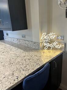 Neon Schild "Besser zusammen" USB betrieben mit einstellbarer Helligkeit als Wanddekoration, geeignet für Hochzeit, Party, Club, Jahrestag und Geburtstagsgeschenke