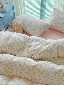 1套碎花兔子床上用品套装，4件套，温暖少女风，涤纶纤维柔软亲肤，适合女性卧室和宿舍装饰，四季皆宜（1个被套+1个床单+2个枕套），不含填充物，枕套图案随机裁剪