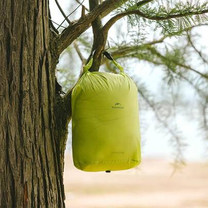 Naturehike 2L/4L/8L卷盖防水干燥袋，真空排气设计，防水等级（PU2000mm+），多场景使用，适用于户外露营、旅行、商务旅行