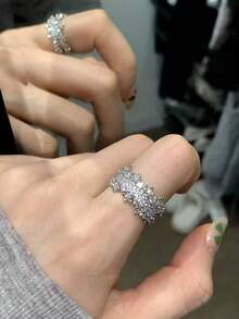 1 chiếc nhẫn nữ đính kim cương sang trọng, nhẫn thời trang khảm đá Cubic Zirconia bằng đồng, thích hợp để phụ nữ đeo hàng ngày - Bạc - Xem 9