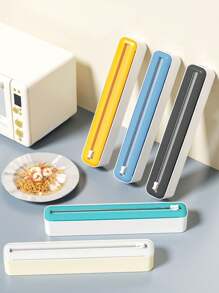 1 pieza Dispensador de película de envoltura de cocina 2 en 1, con cortador, dispensador de envoltura de plástico con cortador deslizante, cortador de película de envoltura con ventosa recargable, dispensador de envoltura de cocina, soporte de corte de bolsa fresca, dispensador de envoltura multiusos con cortador