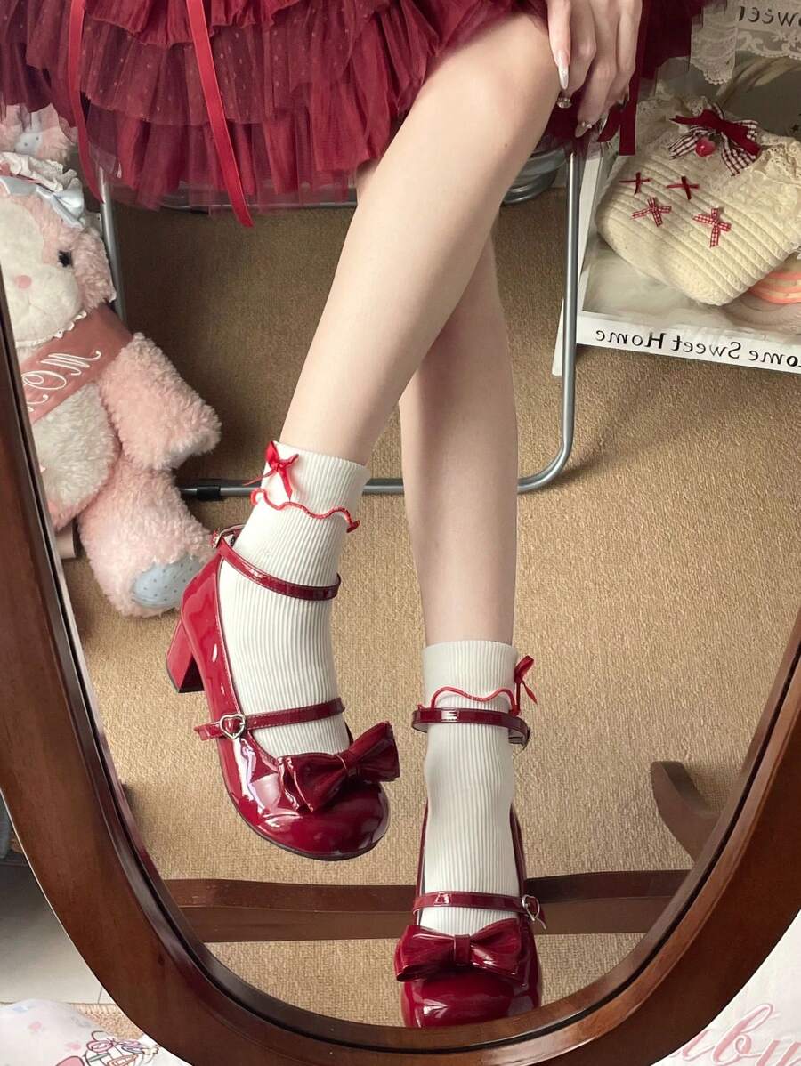 1 Pair Women's White Lolita Style Cute Wooden Frill Trim Bow Accent Short Socks