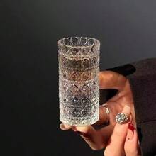 1pc 30ml Luxury Embossed Glass Wine Cup, Gem Pattern Glass Wine Glass, High-End Creative Wine Glass, Small Wine Cup, One-Sip Mini Wine Cup, Home Use Wine Glass, Suitable For Party, Music Festival, Bar, Nightclub