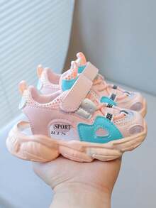 1 Pair Girls' Summer New Anti-Slip Soft Bottom Hollow Breathable Sport Sandals - Pink - View 4