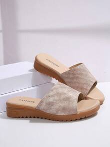 Women's Platform Wedge Sandals With Criss-Cross Straps, Casual Summer Travel Gold Butterfly Decor Flat Slides - Khaki - View 5