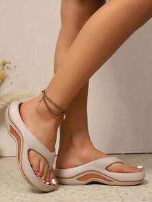 女士时尚休闲纯色 EVA 橡胶一体式人字凉鞋，轻便、舒适、柔软，适合所有季节，适合日常生活、室内、工作或海滩度假等场景 - 灰棕色 - 查看 7