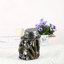 1pc Creative Face-Holding Skull, Hat Ornament, Ornament Ashtray Home Decor Halloween Decor Fall Decor Room Decor