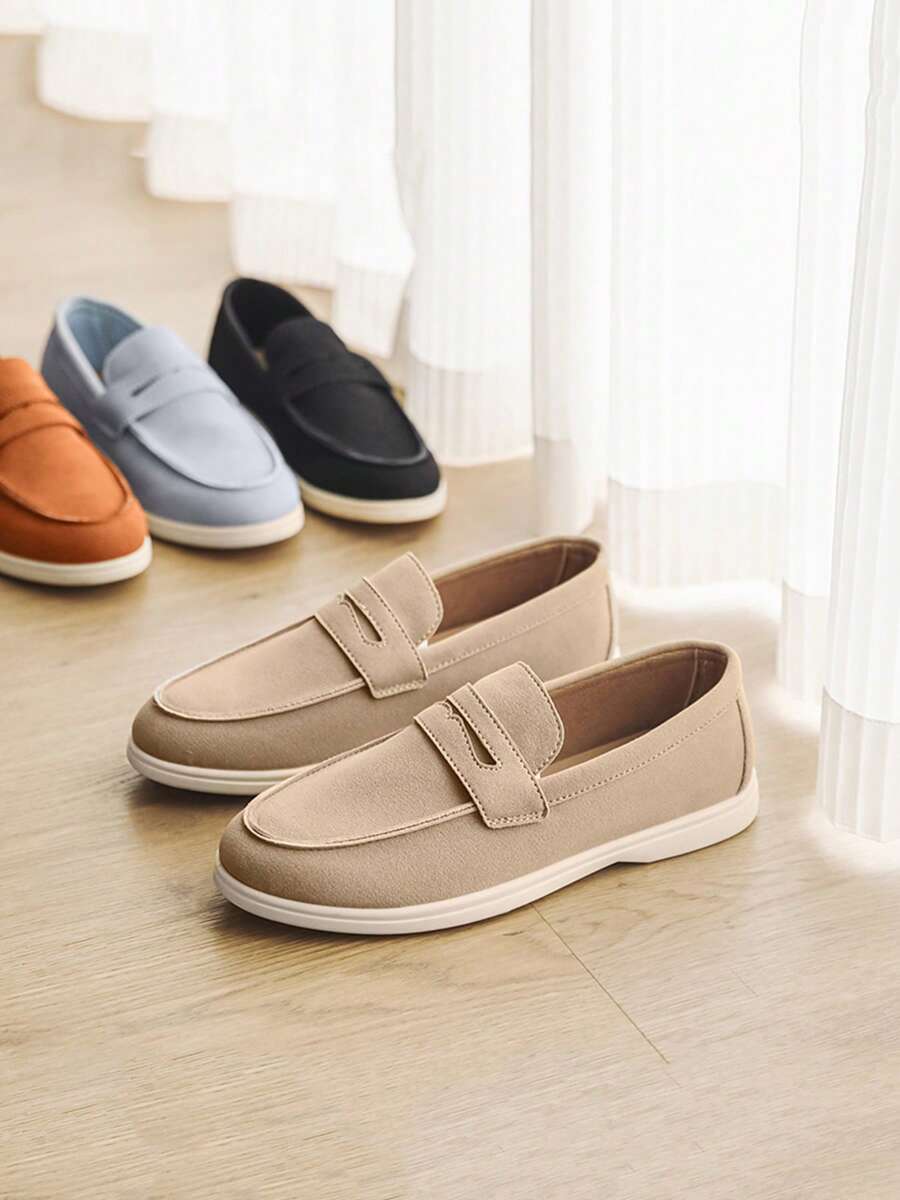 Mocasines de suela blanda para hombre, zapatos casuales minimalistas de estilo retro y slip-on, nuevos para el verano