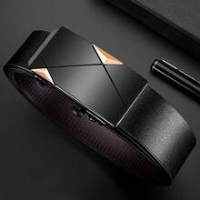 1条时尚男士皮带，配有自动扣，高端设计，适合年轻和中年男士，夏季、校园休闲、商务场合，可作为男友、丈夫、父亲等男士礼物，日常穿着，时尚百搭，适合青少年、户外、度假、运动、旅行、街头、波西米亚风、复古秋季、万圣节等秋冬季配饰，也适合青少年、青年、男士，休闲、户外、运动、度假、毕业礼物、生日礼物、日常穿着。