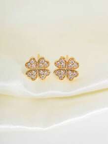 1 paire de boucles d'oreilles à tige cœur zirconium doré romantique. Convient pour le port quotidien, les vacances, les fêtes et les cadeaux pour les femmes.