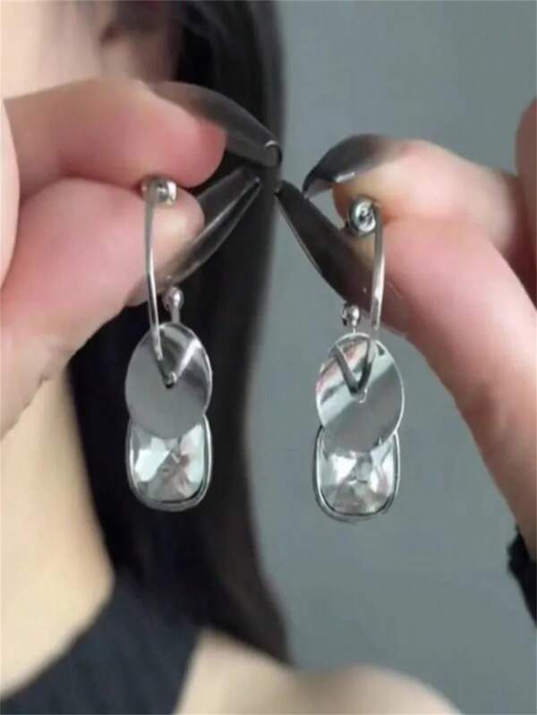 1 Pair Minimalist Square Crystal Earrings, Fashionable Hoop Earrings With High-End Elegant Design, Hypoallergenic Silver Stud