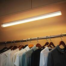 Luce notturna a LED con sensore di movimento senza fili, ricaricabile USB, striscia lunga per armadi, cucine, guardaroba, comodini, scale. Modalità luce fissa e modalità rilevamento movimento, luce LED, luce a parete, luci con sensore di movimento, luce notturna, luci per armadi