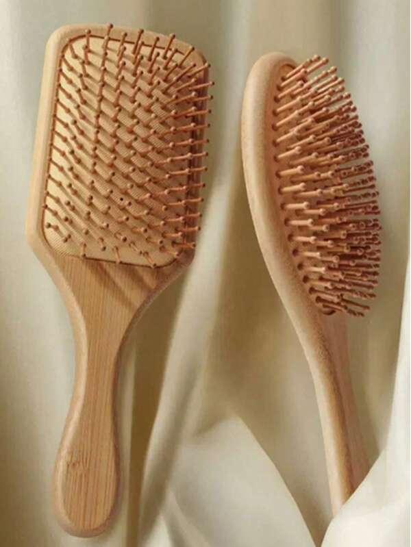 1 pezzo Spazzola per capelli con cuscinetto ad aria in bambù extra large con manico, pettine in bambù naturale, adatto a tutti i tipi di capelli (uomini, donne e tutte le età), spazzola da massaggio portatile per il cuoio capelluto (giallo), essenziali per il ritorno a scuola, viaggi e vacanze, accessori per capelli da donna, spazzola, spazzole per capelli, spazzola per capelli, spazzola districante, spazzola a sfera, mini spazzola per capelli, set di spazzole per capelli, pettine in legno, spazzola per capelli, mini spazzola per capelli, spazzola districante, spazzole per capelli, prodotti per capelli, strumenti per capelli, accessori per capelli, cura dei capelli, spazzola per capelli ricci, attrezzatura per parrucchieri, piccolo pettine, mini spazzola per capelli, essenziali da viaggio, essenziali da viaggio, acconciatura, parrucchiere, spazzola per capelli, spazzola per capelli lisci, spazzola per lo styling, spazzola per capelli ricci, spazzola per bordi, pettine per capelli, spaz