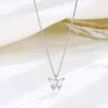Collar de mariposa brillante de plata S925, cadena de clavícula de mariposa elegante y femenina, accesorio de moda
