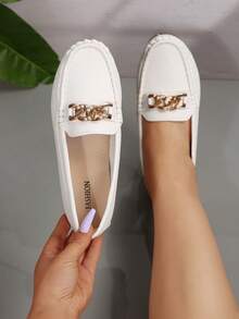 New Spring Women Chain Decor Loafers, British Style Soft Leather Moccasins Slip-On Flat Shoes - White - View 4