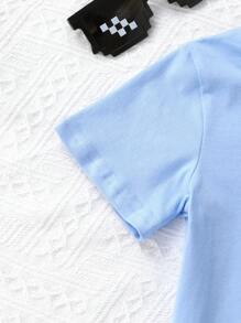Conjunto de 4 piezas de ropa informal y linda para niño bebé, que incluye camisetas de manga corta de cuello redondo suaves, transpirables y cómodas, y shorts con estampado de árboles de coco en estilo de playa, adecuados para uso diario, vacaciones y fiestas