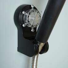 1个浴室吸盘式淋浴喷头支架，360度旋转壁挂式淋浴喷头支架，舵形设计，无需钻孔淋浴喷头支架，浴室配件，浴室工具