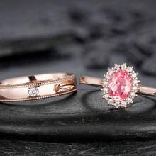 Conjunto de 2 anéis de moda feminina, anéis de metal com design elegante e doce e pedra de zircônia, adequados para o Dia dos Namorados, feriados, viagens, encontros, festas, casamentos, noivados, esposas, namoradas, aniversários de mães, aniversários, presentes de Ano Novo, todas as estações