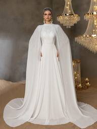 Faeriesty Elegant chiffongklänning med pärlprydda kappor och böljande silhuett – Dramatisk, kunglig design för lyxiga kvällsbanketter, välgörenhetsgalor och formella mottagningar på kulturarvsgården