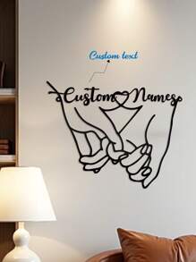 قطعة واحدة من لوحة الجدار المعدنية القابلة للتخصيص بتصميم يد بيد، ديكور جداري لفن الأزواج رمز للحب، مناسب لعيد الحب، الأزواج، حفلات الزفاف؛ قابل للتخصيص بأسماء الزوجين، مصنوع من معدن مقاوم للماء، 30سم* 23.7سم أو 40سم* 31.5سم، لا يحتاج إلى طاقة، ديكور قابل للنزع السهل التركيب، هدية لصديق/صديقة فريدة، هدايا مثالية لها لابنه ابنته، طلاب المدارس، الأطفال للذكرى السنوية، للأعياد المدرسية، المكتب، المنزل