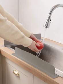 1 Peça Anteparo Respingos à Prova d'Água, Anteparo à Prova de Respingos e Óleo para Pia de Cozinha, Barreira de Água à Prova de Respingos para Fogão e Pia, Fácil de Instalar, Adequado para Cozinha, Banheiro, Dormitório e Oqueios de Água, Acessórios Domésticos, Acessórios de Cozinha, Itens Essenciais para o Lar, Protetor Contra Respingos de Cozinha, Itens Essenciais de Cozinha, Protetor Contra Respingos de Pia, Decoração de Cozinha