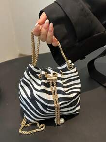 Women's Minimalist Zebra Striped Chain Shoulder Bag