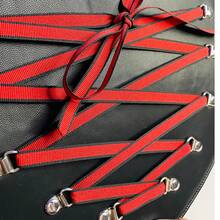 Bolso en forma de corazón diseño corsette variedad de colores asa de mano y correa ajustable bolso femenino juvenil moda casual accesorios originales ideal para salir y eventos especiales - Rojo - Ver 5