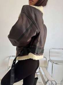 Manteau zippé épais et élégant pour femmes de la mode HH. Veste décontractée en patchwork de faux et laine d'agneau